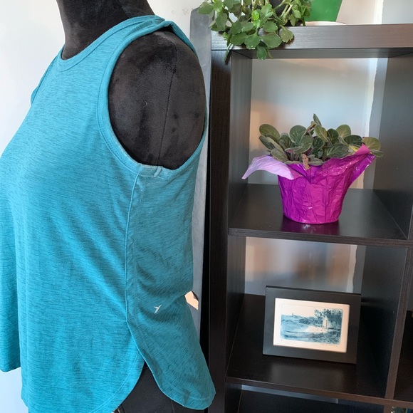 Active Tank - Picture 2 of 4